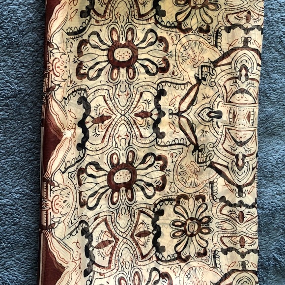 Scarf - Picture 3 of 4